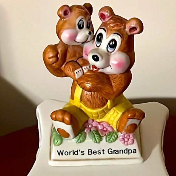World’s Best Grandpa Ceramic Figurine. Made in Taiwan. - Picture 5 of 8